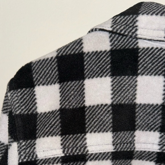 Time&Tru Soft Black and White Plaid Longsleeve Flannel - Picture 4 of 4